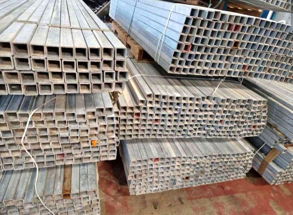 STÂLPI DE GARD ZINCATI Si NEGRI toate dimensiunile.,panouri bordurate