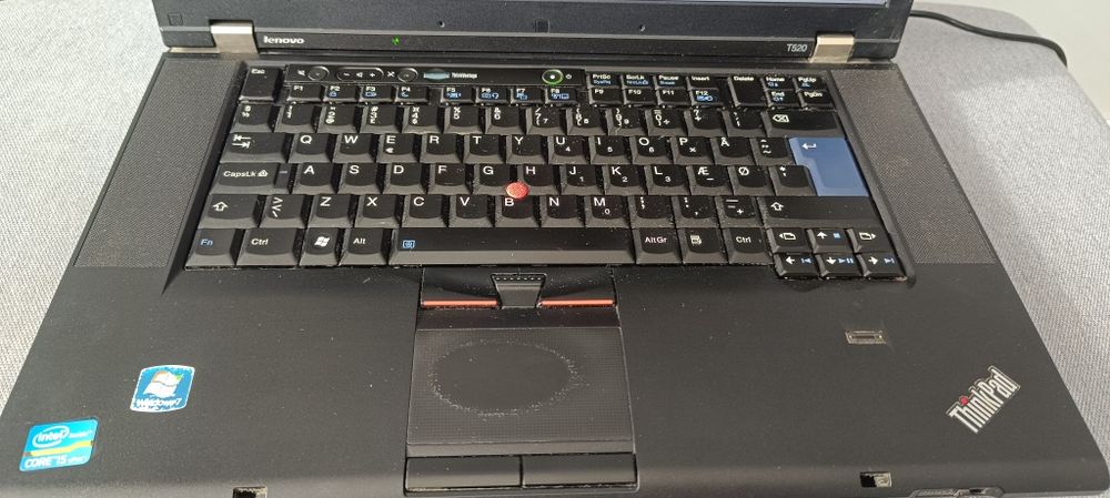 Продавам лаптоп Lenovo  T520