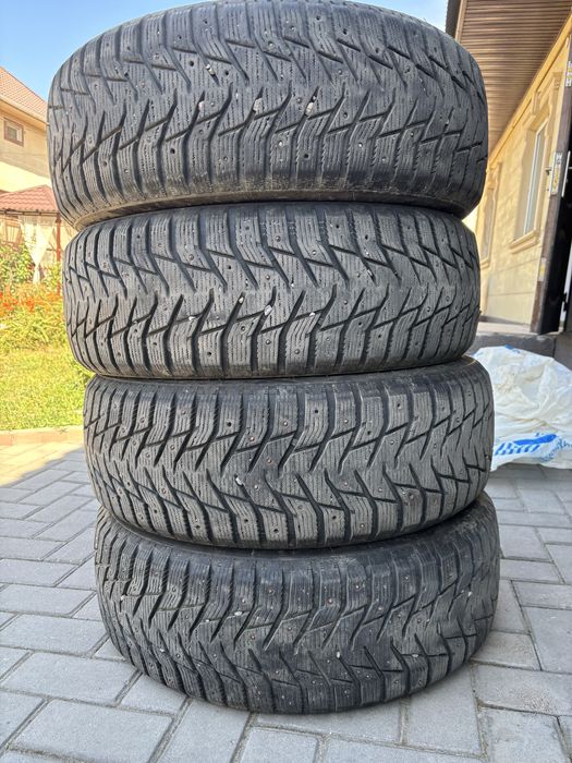 Зимняя резина 235/60/R18