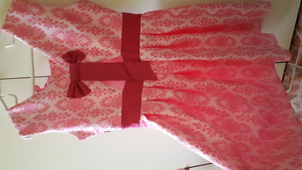 Vand rochie noua ,marimea 36