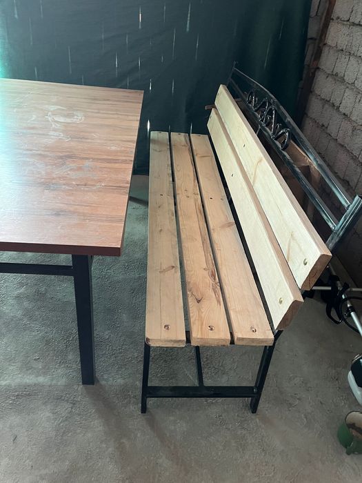 Стол скамейкамен