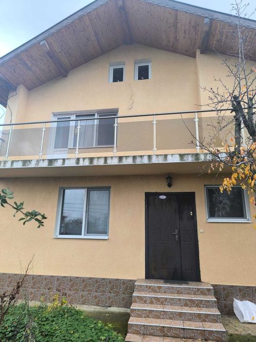 Къща с 2-етажа в с.Порой, общ.Поморие