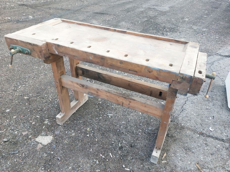 Продам верстак деревянный