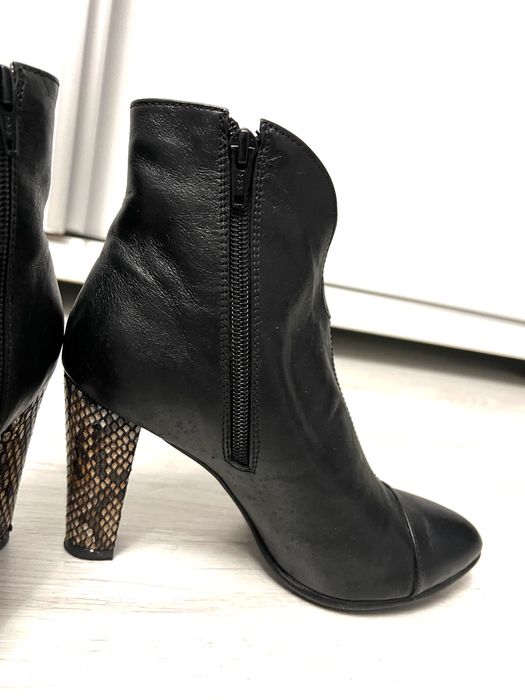 Botine din piele naturala elegante cu toc snake print