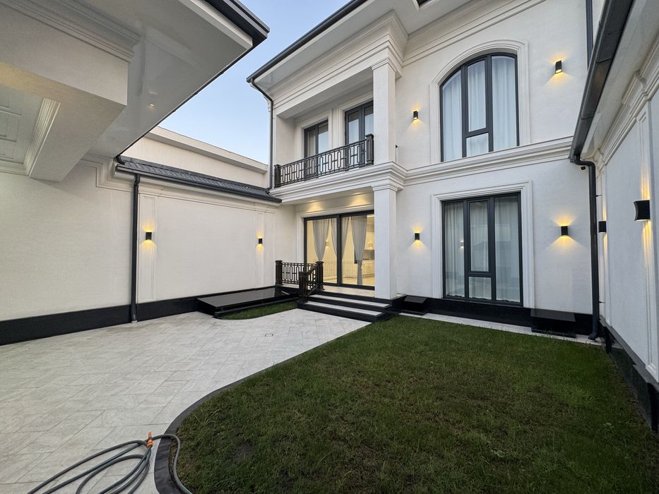 Ор-р: Центр Луначарский Продается Новый Евро дом 3,2.соток 550м2 7.ком