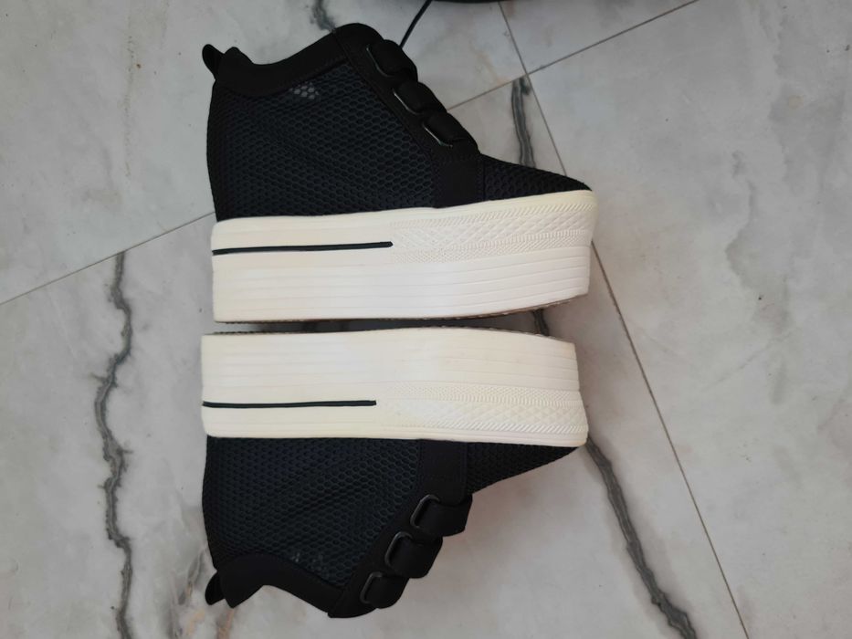 Кецове на платформа