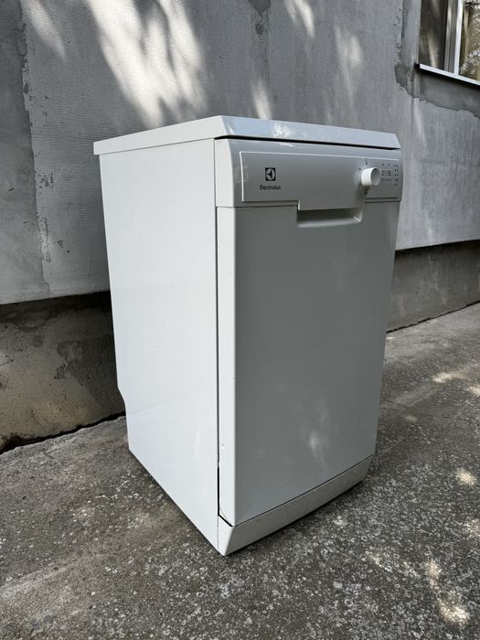 Mașină de spălat vase Electrolux