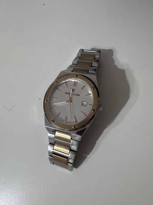 Продам часы Daniel Klein