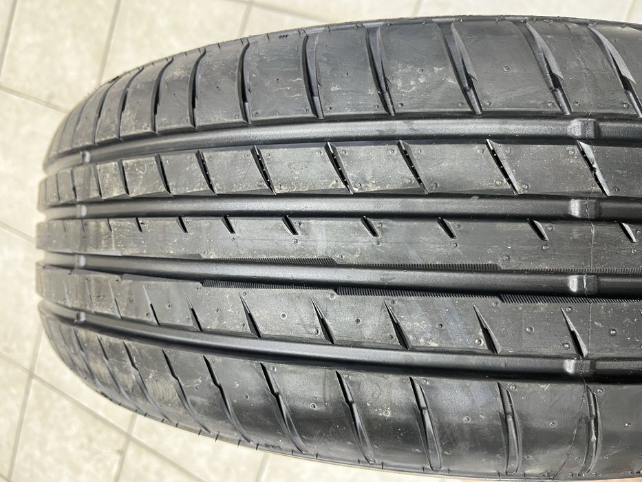 215/60 16 Black Arrow