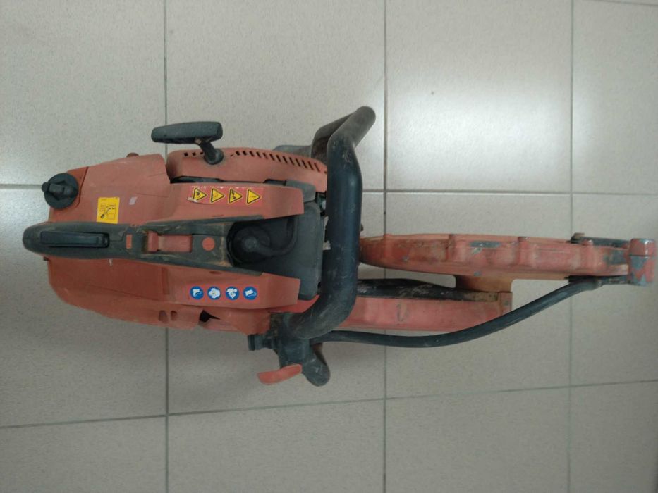 Drujbă HILTI  tăiat beton