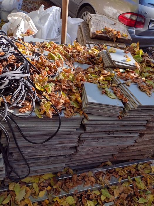 тротоарни плочки 40 х 40 х 5   около 300броя  с бонус гранитогрес