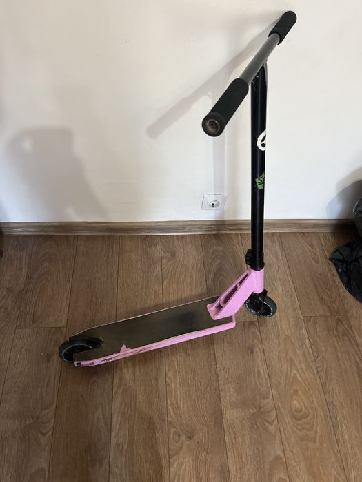 troineta de scheme freestyle district titus pink black