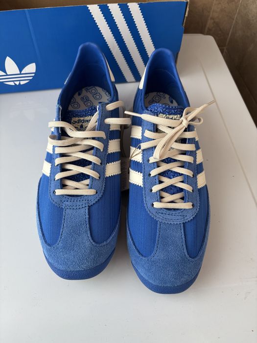 Маратонки Adidas чисто нови