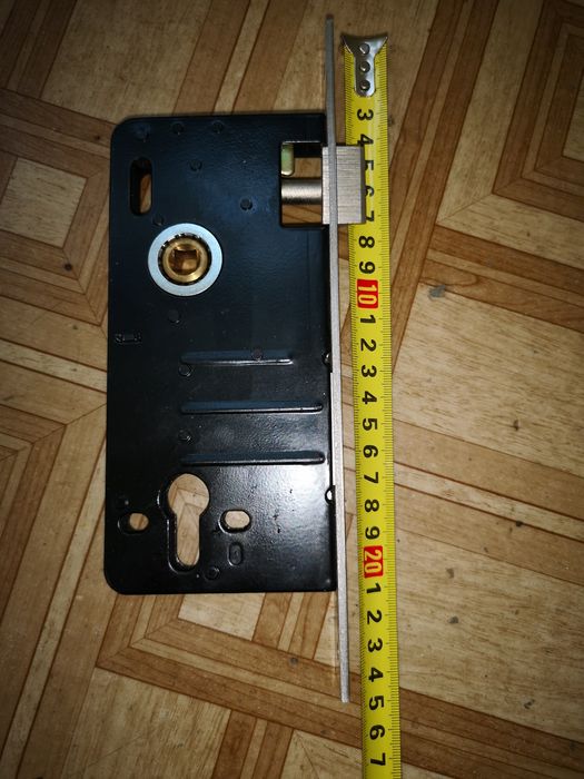 Замок дверной. Новый.