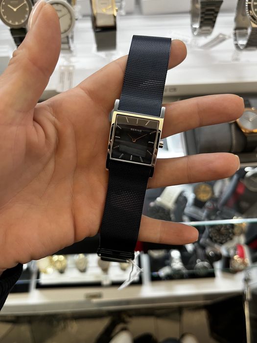 Дамски часовник Bering 10426-307-S