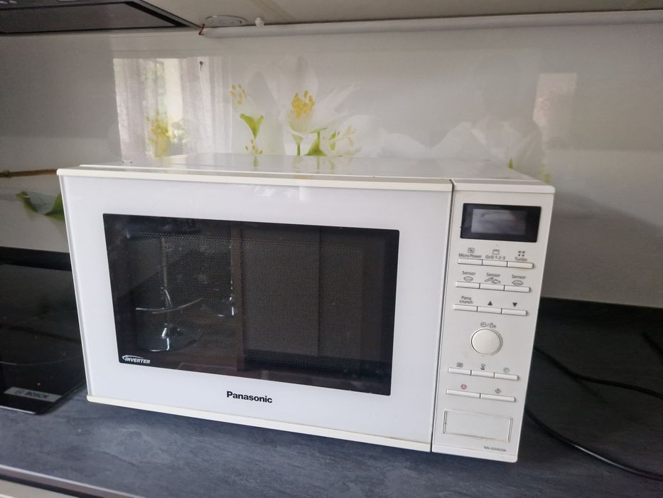 Cuptor cu microunde si grill panasonic
