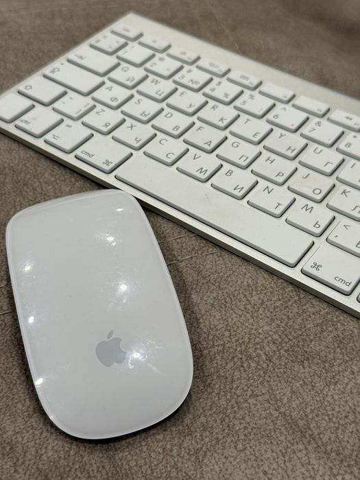 Клавиатура и мышь Apple