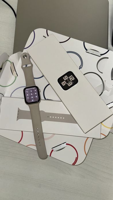 Apple Watch SE 2 gen 2022 40 mm бежевый б/у