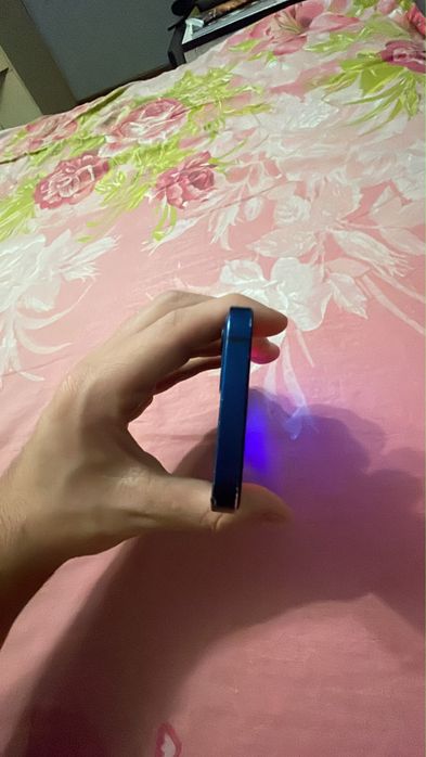 Продам iphone 12 mini