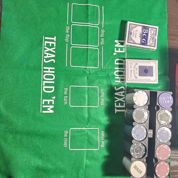 Настольная покер игра