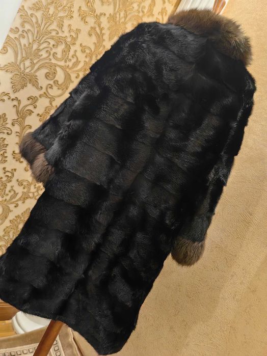 Норковая шуба, шанелька