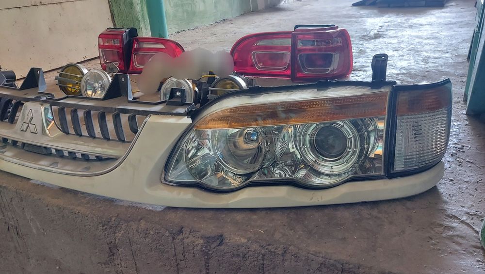 Делика булка фары