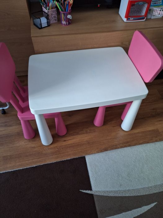 Masuta cu 2 scaune IKEA