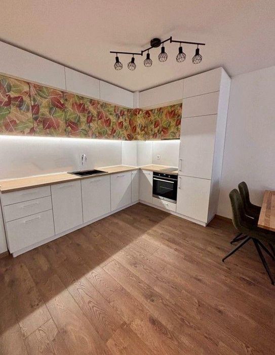 Дава се под наем Двустаен апартамент в София, Кръстова вада - 65 кв.м за 749 € - Снимка #1