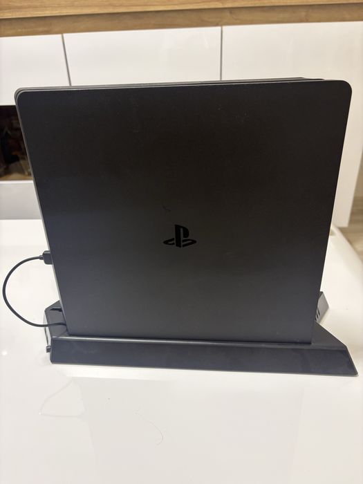 Ps 4 Slim + 6 диска