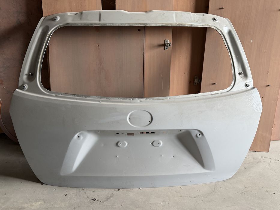 Задний капот от Toyota Highlander 2012 год