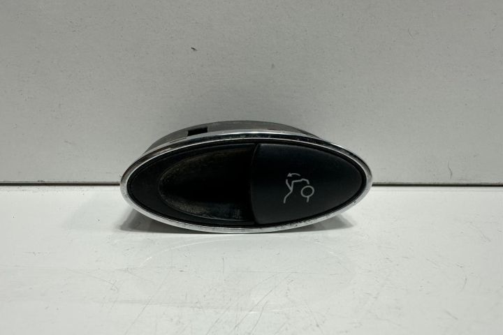 Buton deschidere haion A2118210379 Mercedes-Benz E-Class W211/S211
