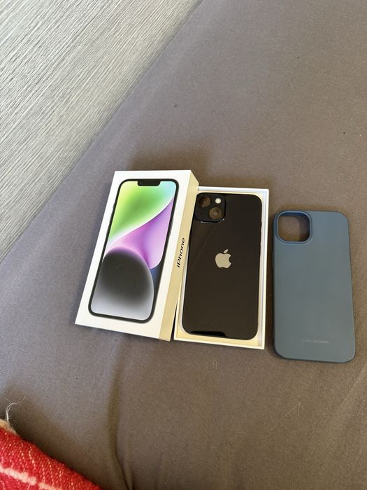 iPhone 14 midnight