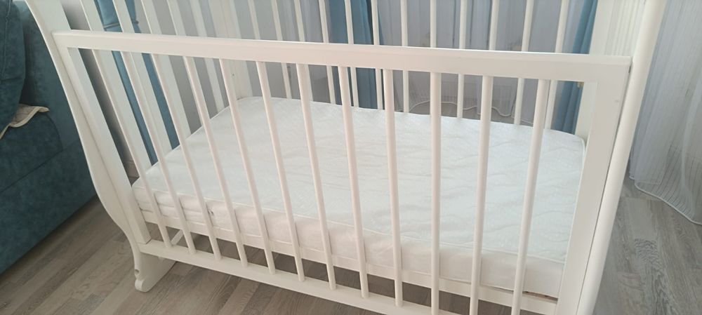 Детская кроватка (Детский Манеж)