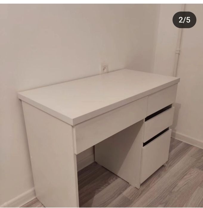 Рабочий стол и кровать