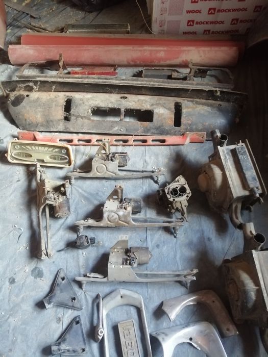 Продавам  части  за  Москвич  408