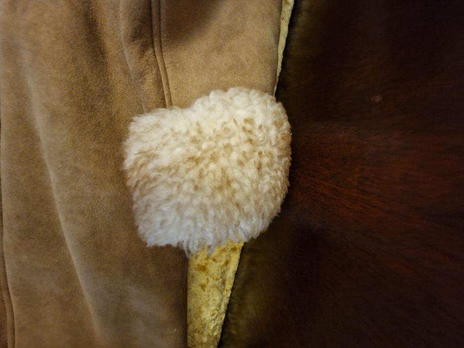 Продавам  кожух от агнешка кожа 52 номер