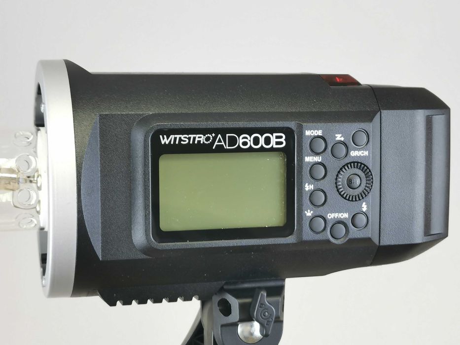 Godox AD600B TTL светкавица