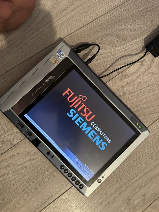 Tableta veche Fujitsu siemens , anii 2000