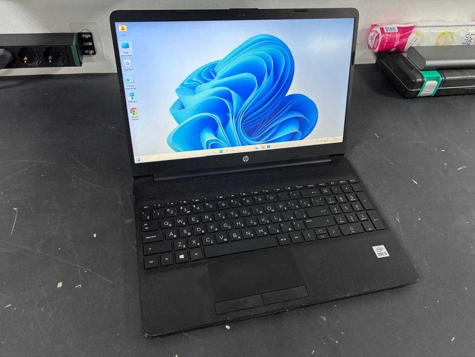 Ноутбук Hp CORE i5 работает очень шустро
