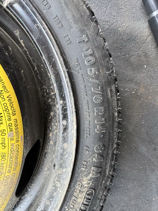 Резервна гума Ww poli 105.70.14 с крик ключ кука като нова Continental