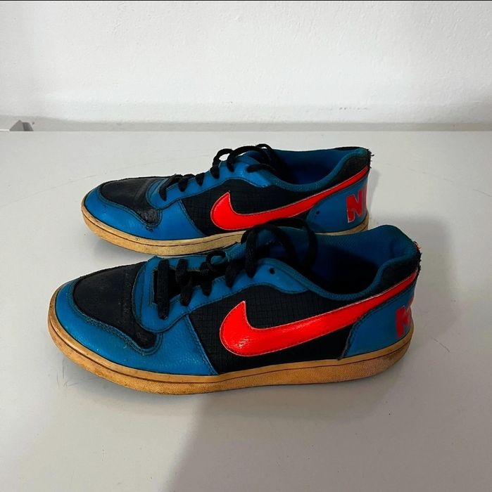 Adidași Nike mărimea 39