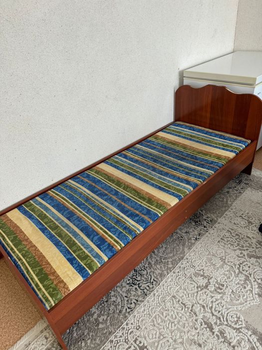 Төсек сатылады жағдайы жақсы 1 кісі лік