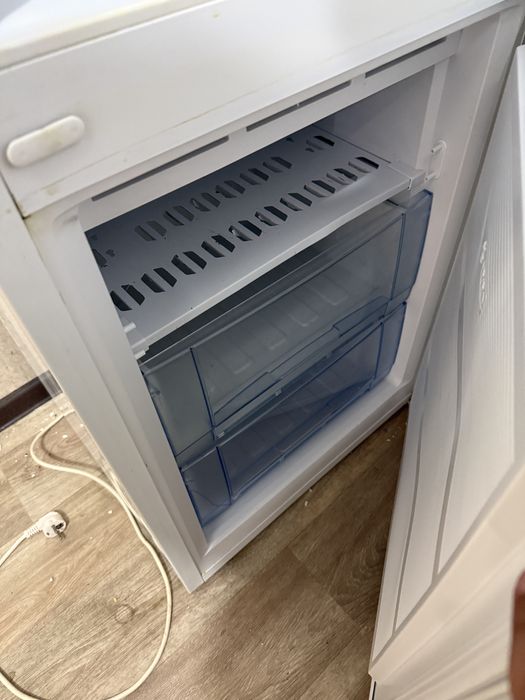 Продам холодильник