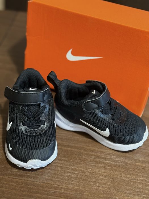 Nike Revolution 7 размер 19,5