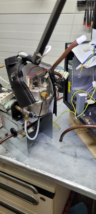 Reparatii și revizii automate și aparate profesionale de cafea