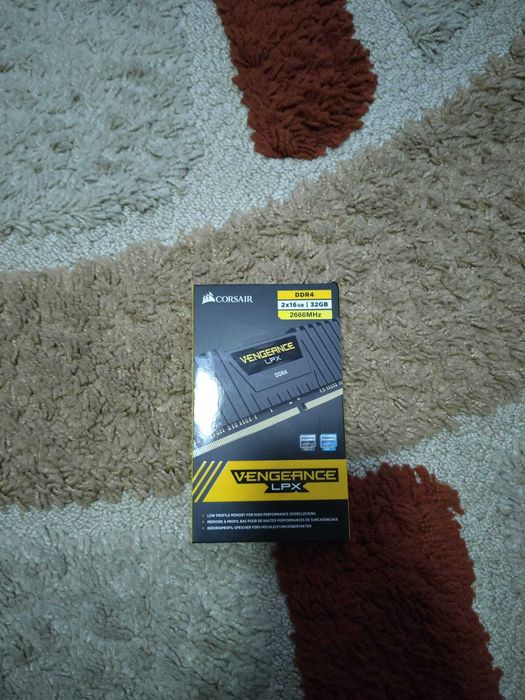 Memorie Corsair Vengeance LPX Black 32GB DDR4 2666MHz CL16