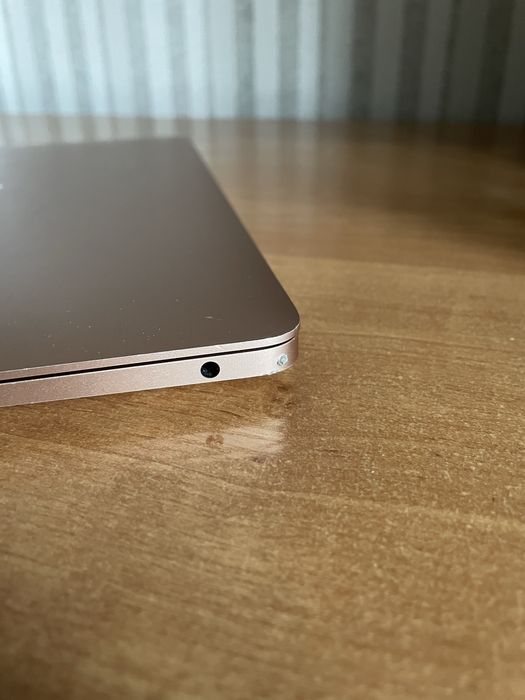 MacBook Air M1 8ГБ/256ГБ