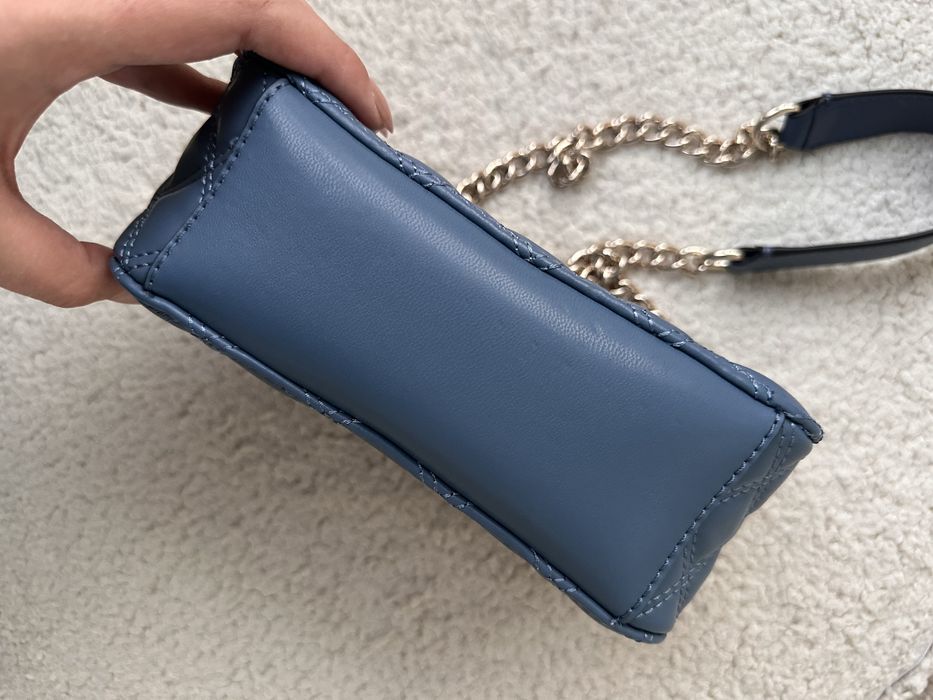 Оригинална чанта Guess