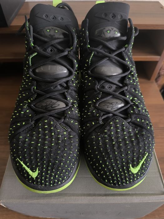Nike Lebron XVIII EP