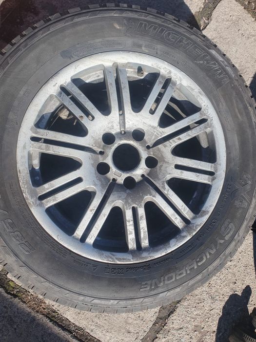 Шина   235/65R17